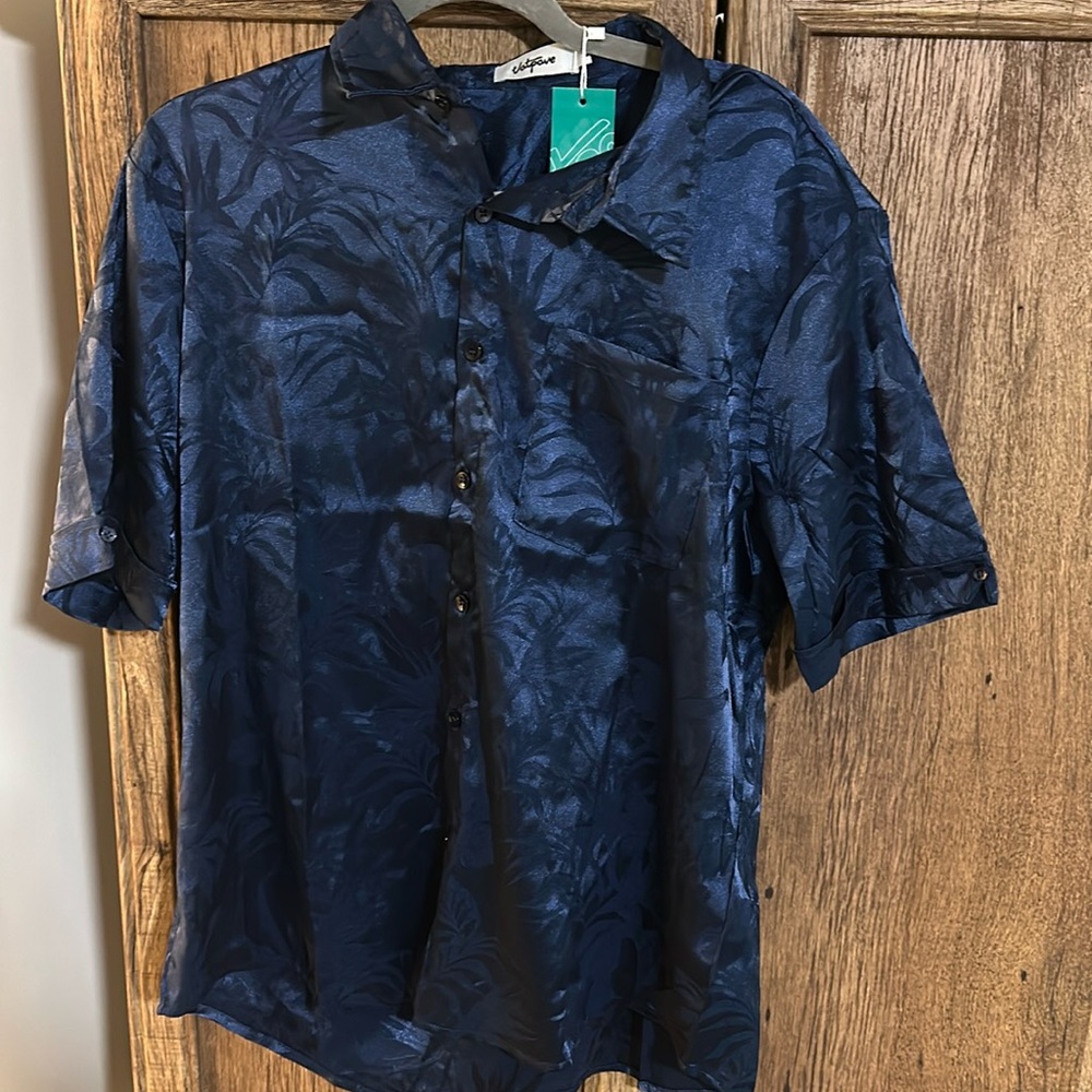 NWT satin navy with tropical print